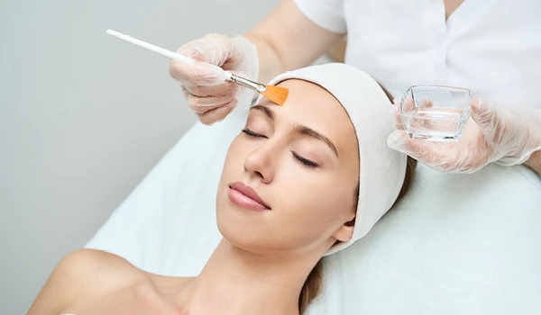 GLYCOLIC ACID PEELS